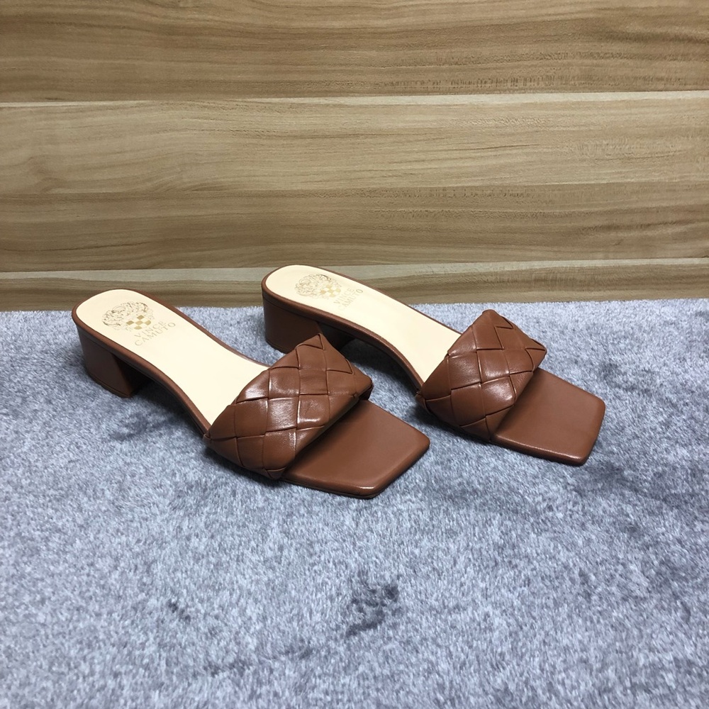 Vince Camuto Sandals Senmtera 10M Leather